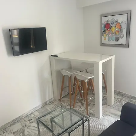 Meuble, Les Tambourins Apartment