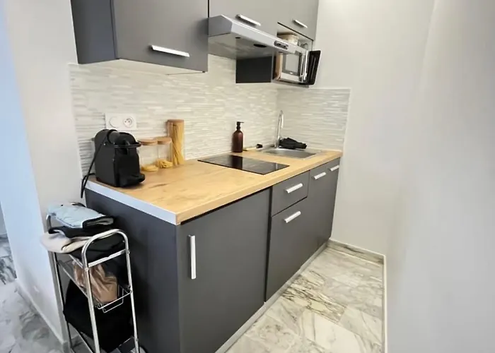 Meuble, Les Tambourins * Κάννες