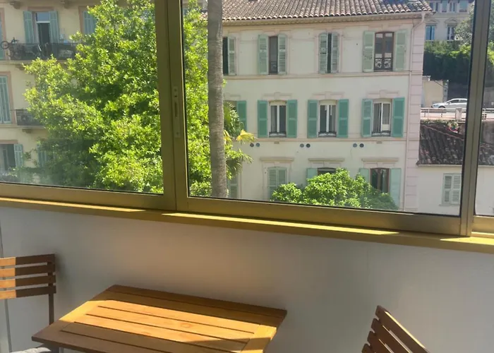 Meuble, Les Tambourins Διαμέρισμα *